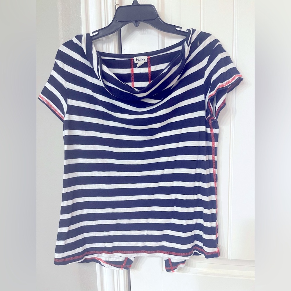 Very soft navy and white tee